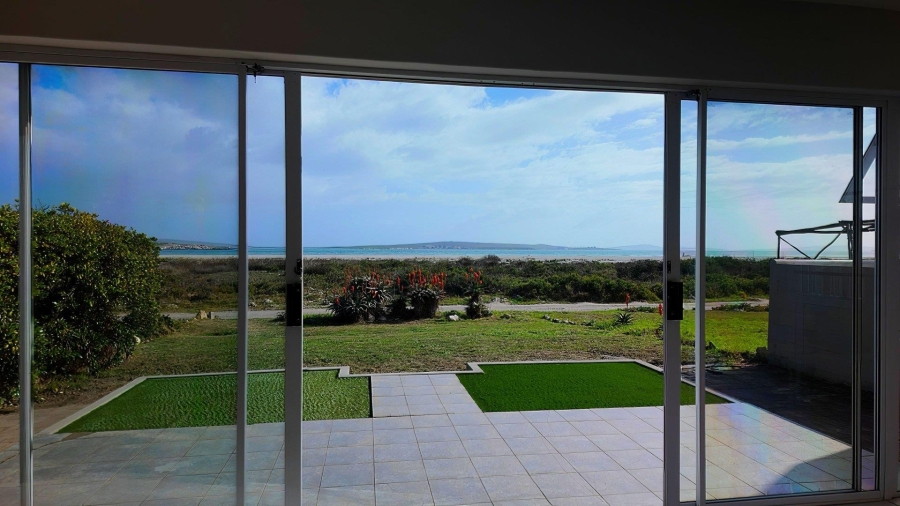 4 Bedroom Property for Sale in Middedorp Western Cape